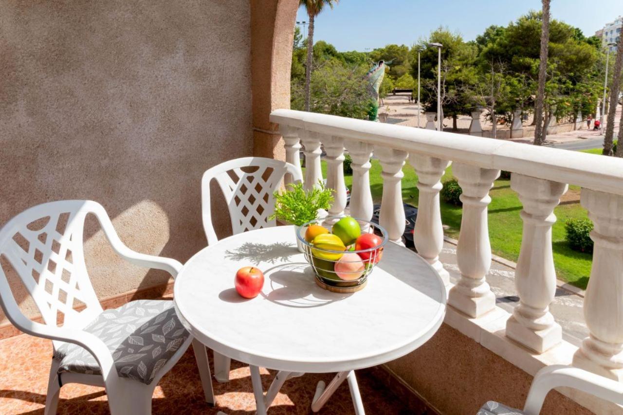 Apartamentos Villa Madrid Torrevieja Exterior foto